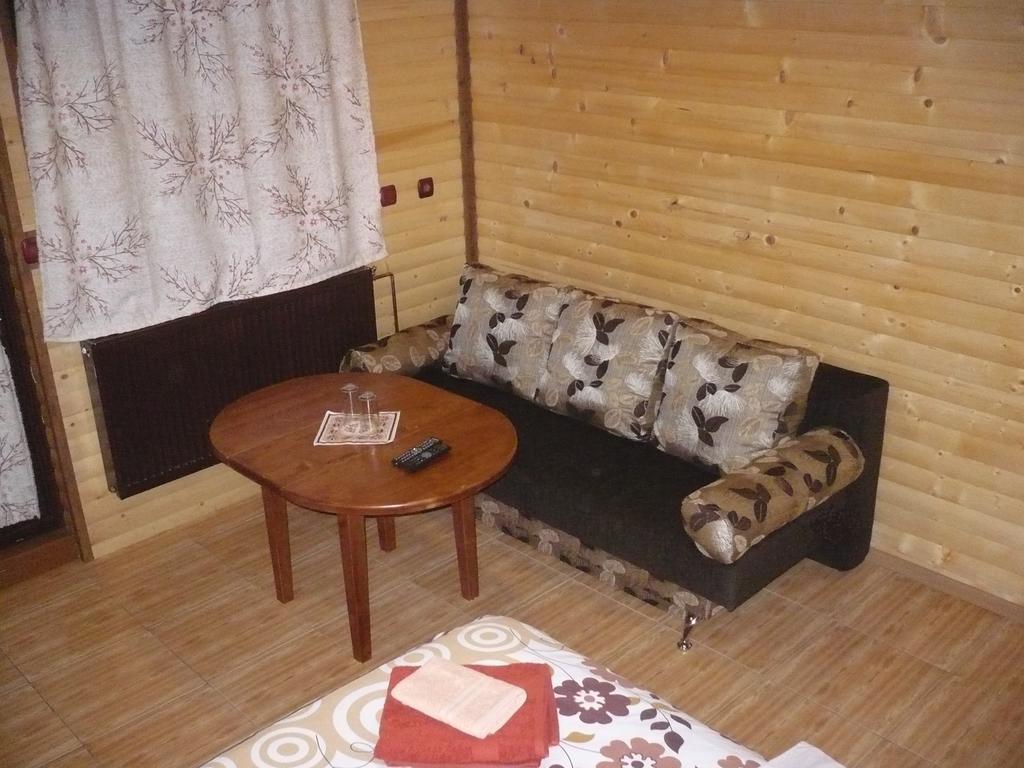 Guest House Chobaka Trigrad Pokoj fotografie